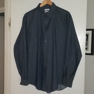 Long sleeve dress shirt